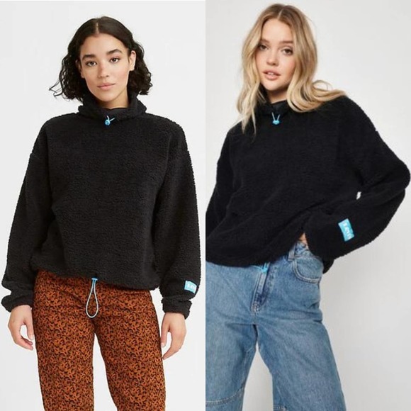 LEVI'S Aura Sherpa Black NWT size Small - Picture 2 of 7